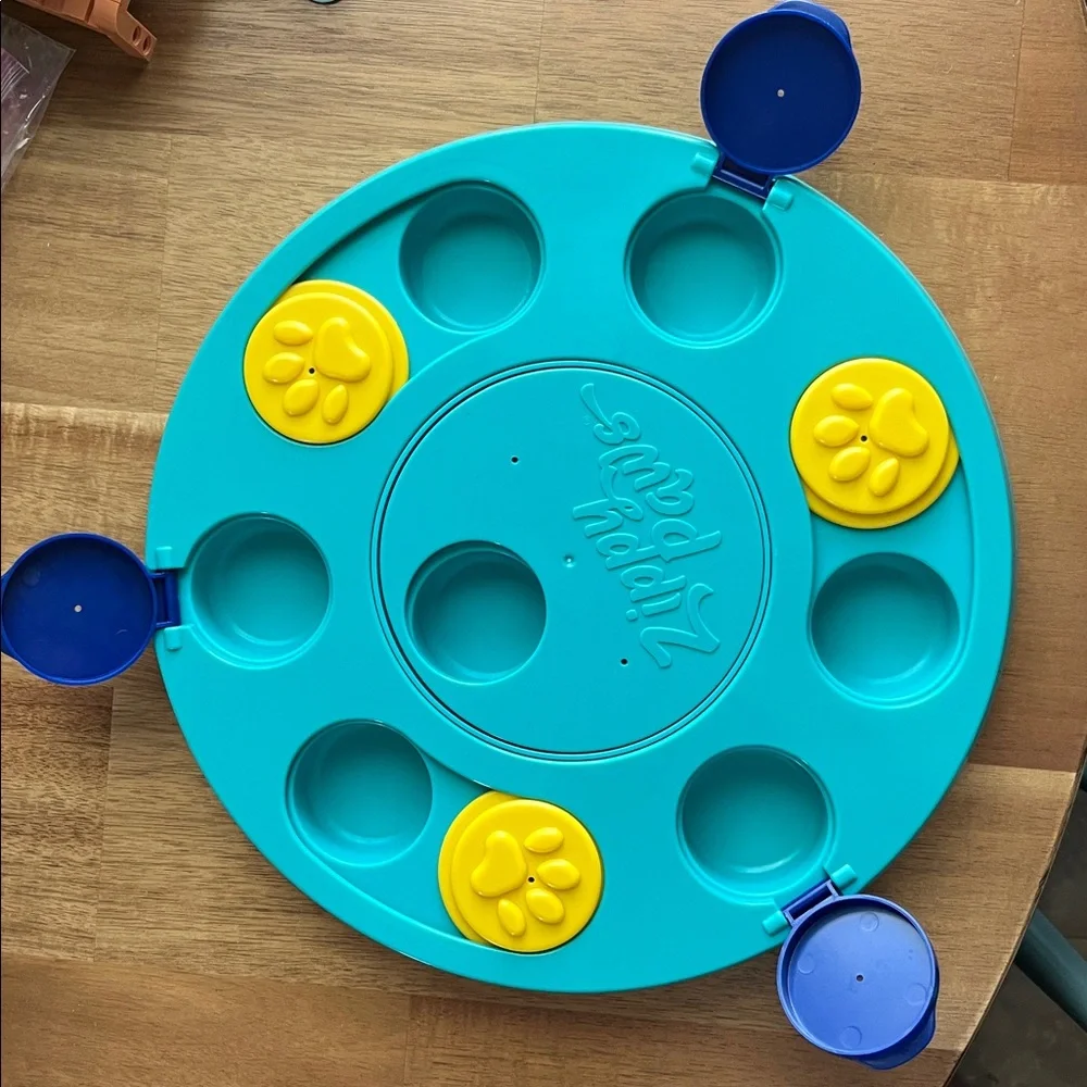 ZippyPaws Interactive Dog Puzzle Feeder - Blue and Yellow